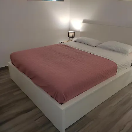 Apartmán Studio Apartman V *